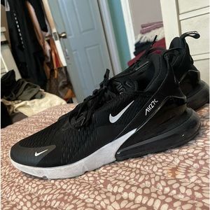 Gently used shoes,  look almost new Nike Air2